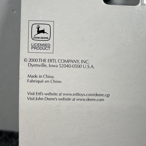 2000 Ertl John Deere Diecast 820 Tractor #15137 1/64 NIP - Picture 3 of 6